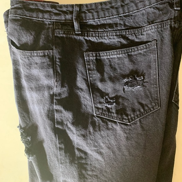 Fashionova Distressed Cropped Boyfriend jeans - Picture 9 of 16